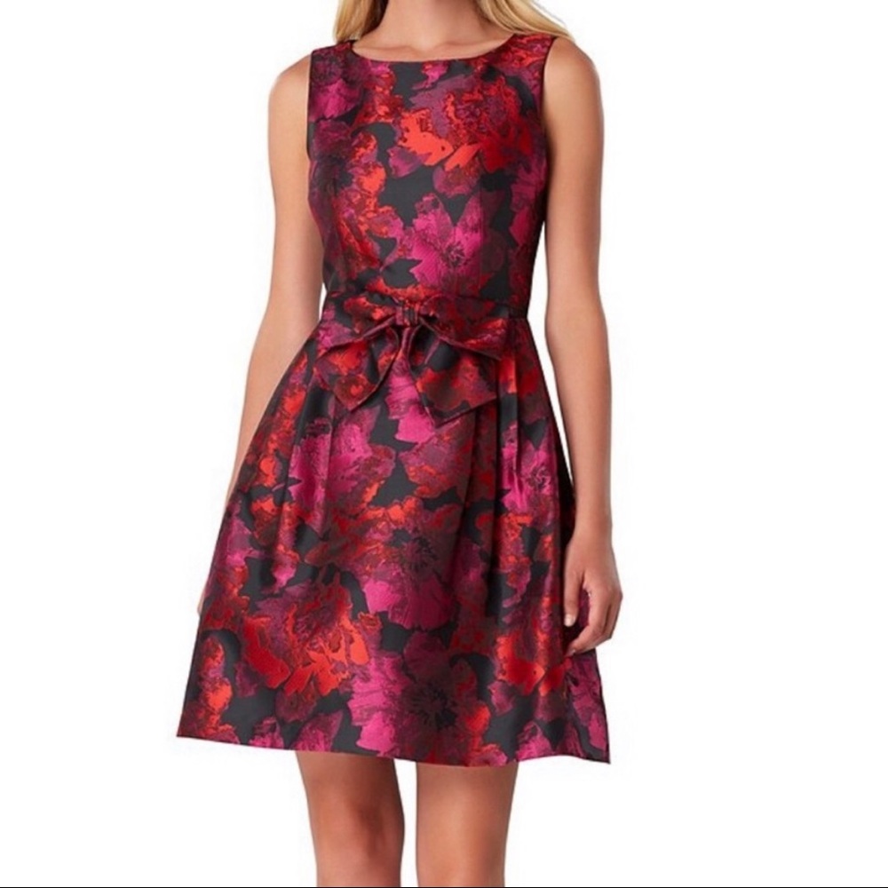TAHARI SLEEVELESS BOW WAIST COCKTAIL DRESS